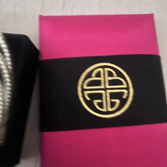 BUDHA GIRL Elegant Pearl and Gold Bangle Set - Picture 3 of 3